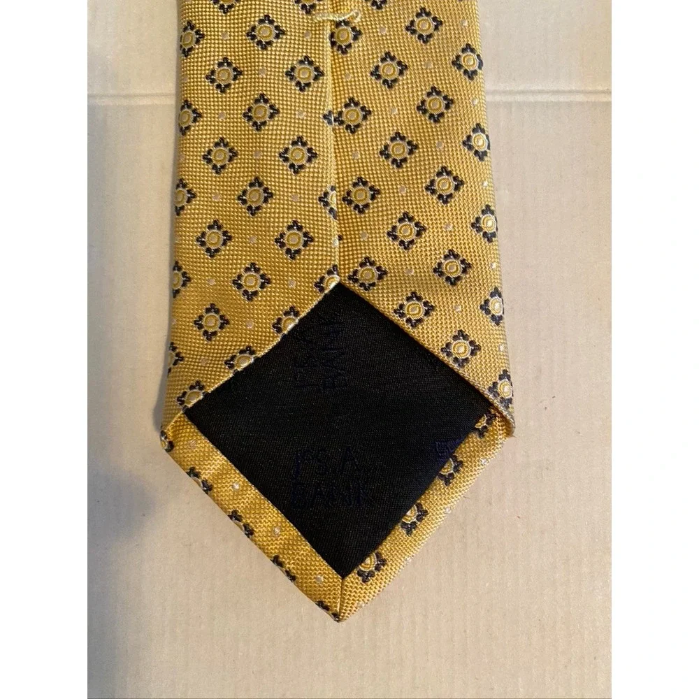 Jos. A. Bank Heritage Collection Gold Silk Geometric Medallion Necktie